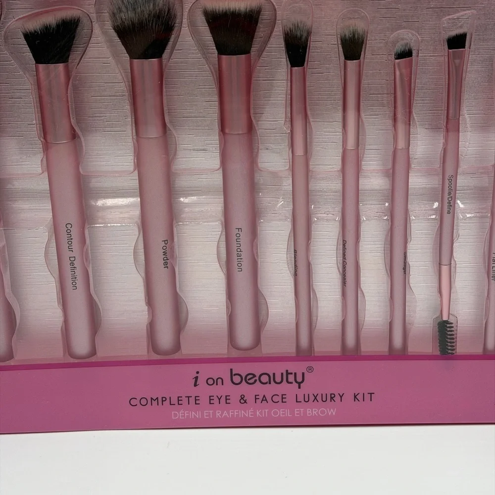 Pink Complete Eye & Face Luxury Brush Kit - Picture 2 of 3